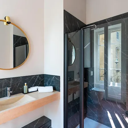 L'heure Bleue La Regence Bed & Breakfast