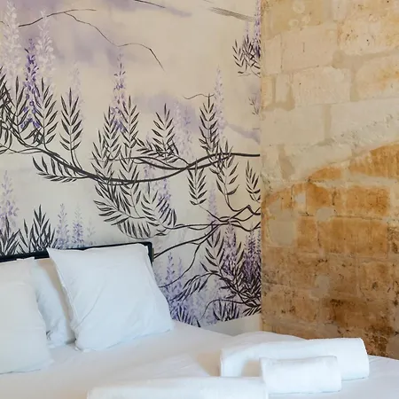 L'heure Bleue La Regence Bed & Breakfast