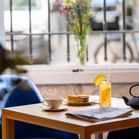 L'heure Bleue فينوف ليز أفيجْنْ