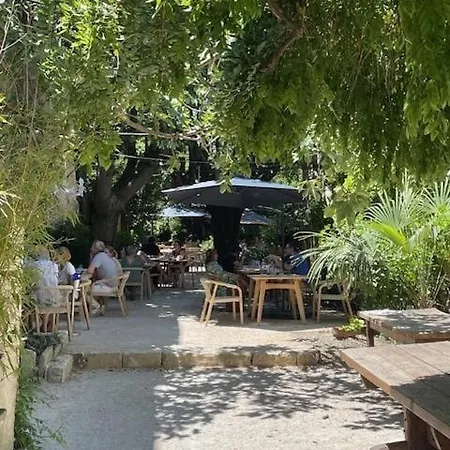 فندق مبيت وإفطار L'heure Bleue 3*